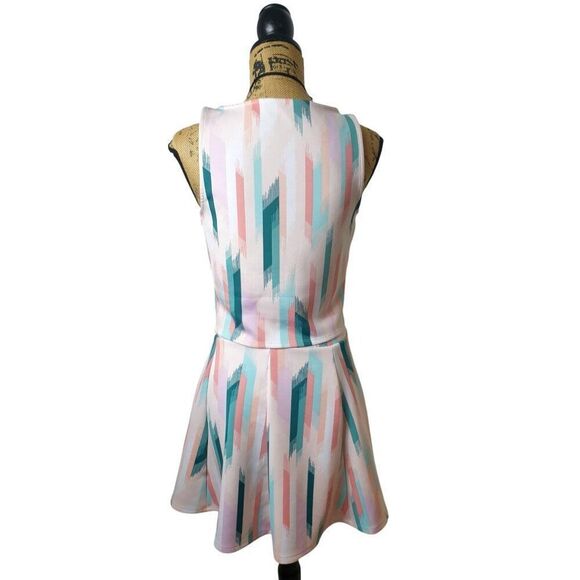 Decree Juniors 2 pc Crop Top Skater Skirt M Scuba Key Hole Pastel Pink Teal Chic - Picture 3 of 5